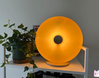 IKEA VARMBLIXT バームランプ ドーナツランプ 売り切れ続出。IKEAのドーナツ型ランプで、省スペースに趣を