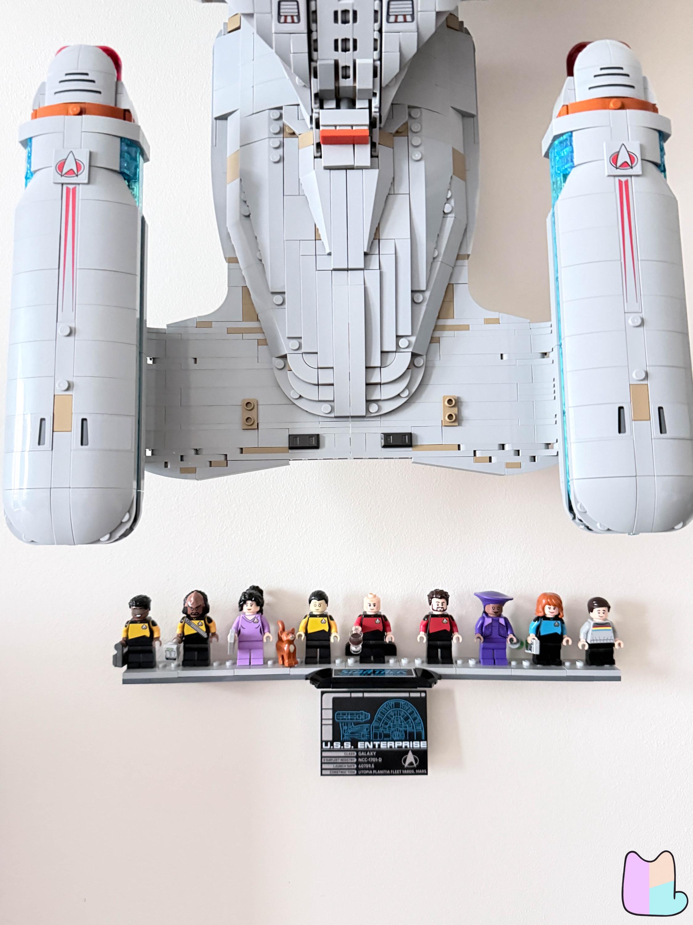 レゴ スタートレック U.S.S. エンタープライズ NCC-1701-D 10356 を 