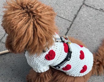 Ręcznie robiony na drutach zimowy sweter dla psa z serduszkami, biały wełniany sweter dla zwierząt, urocze ubranka dla małych i dużych psów, prezent dla psa na Walentynki