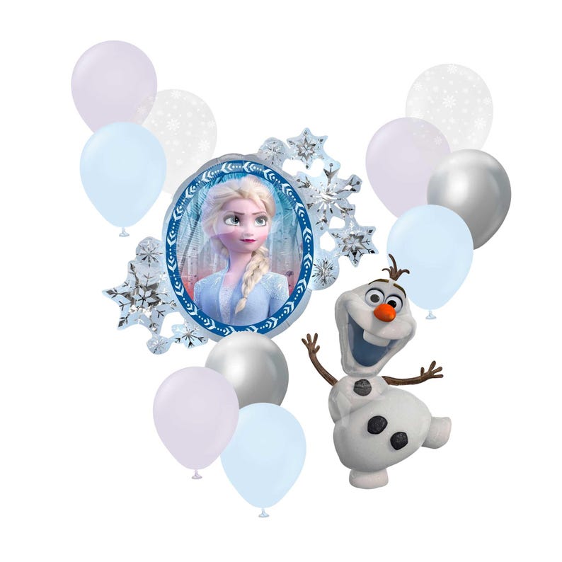 Op de afbeelding: Een verzameling feestversieringen met personages uit de film Frozen. Inclusief lichtblauwe, zilveren en lavendelkleurige ballonnen, samen met een folie decoratie van Elsa en Olaf de sneeuwman. Ideaal voor een Frozen-thema verjaardagsfeest.