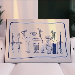 ブルーワインキャンドルシャンパンキッチン装飾、フレンチブレックファーストプリント、モダンなダイニングルームの壁アート、手描きのミニマリストフードアート、ボウアート