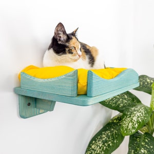 Modern Pine Cat Wall Bed: Turquoise Wall Perch with Sisal Scratching Post