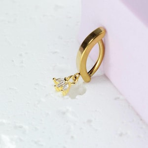 Gold Dangling Belly Button Ring, 14g Dainty Marquise Leaf Clicker Belly Ring, Navel Piercing Jewelry, Minimalist Belly Piercing Ring