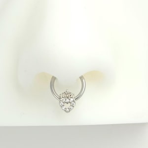 16g Heart Septum Clicker Ring Hoop, Dainty Sparkling Gems Septum Piercing Ring, Nose Jewelry, Septum Clicker Ring, Silver Septum Jewelry