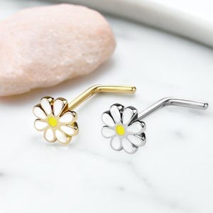 Daisy Nose Stud, Floral Decor Daisy Flower Nose Piercing Jewelry, L shape Nose Piercing Ring, 20g Thin Nose Stud Jewelry