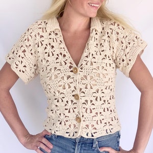 Patrón de crochet para camisa abotonada, patrón de crochet para blusa, patrón de crochet fácil, patrón de crochet para camisa con encaje de flores, patrón de crochet para camisa con cuello abotonada, tallas S-3XL