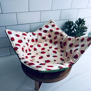 Strawberry Bowl Cozy | Medium to Large Bowl Cozy | Reversible Bowl Cozy | Green Bowl Cozy | Microwavable Bowl Cozy | Soup Cozy | Ice Cream