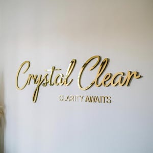 Letrero acrílico personalizado con nombre (elija su fuente) - Decoración para sala de estar - Decoración para fiestas - Letrero con nombre de bebé - Decoración para guardería - Letrero dorado con espejo