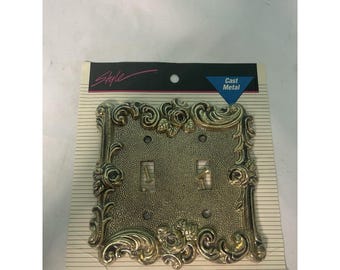 Placa de cubierta de interruptor de metal victoriano rosa de American Tack and Hardware, nueva