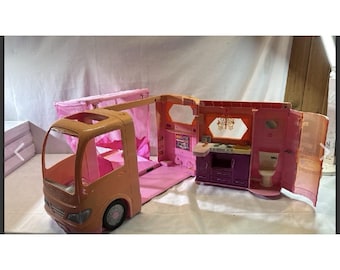 Mattel Barbie Puppe Pink Glamour Camper Pop Up Zelt Wohnmobil Wohnmobil