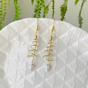 Christmas Tree Dangle Earrings, Wire Earrings Holiday Gift, Christmas Present Pearl Dangle Earrings, Dangle and Drop Pearl Earrings