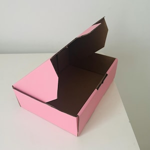 20 Pink Boxes, Die-Cut Mailers for Gifting and Shipping, Pink