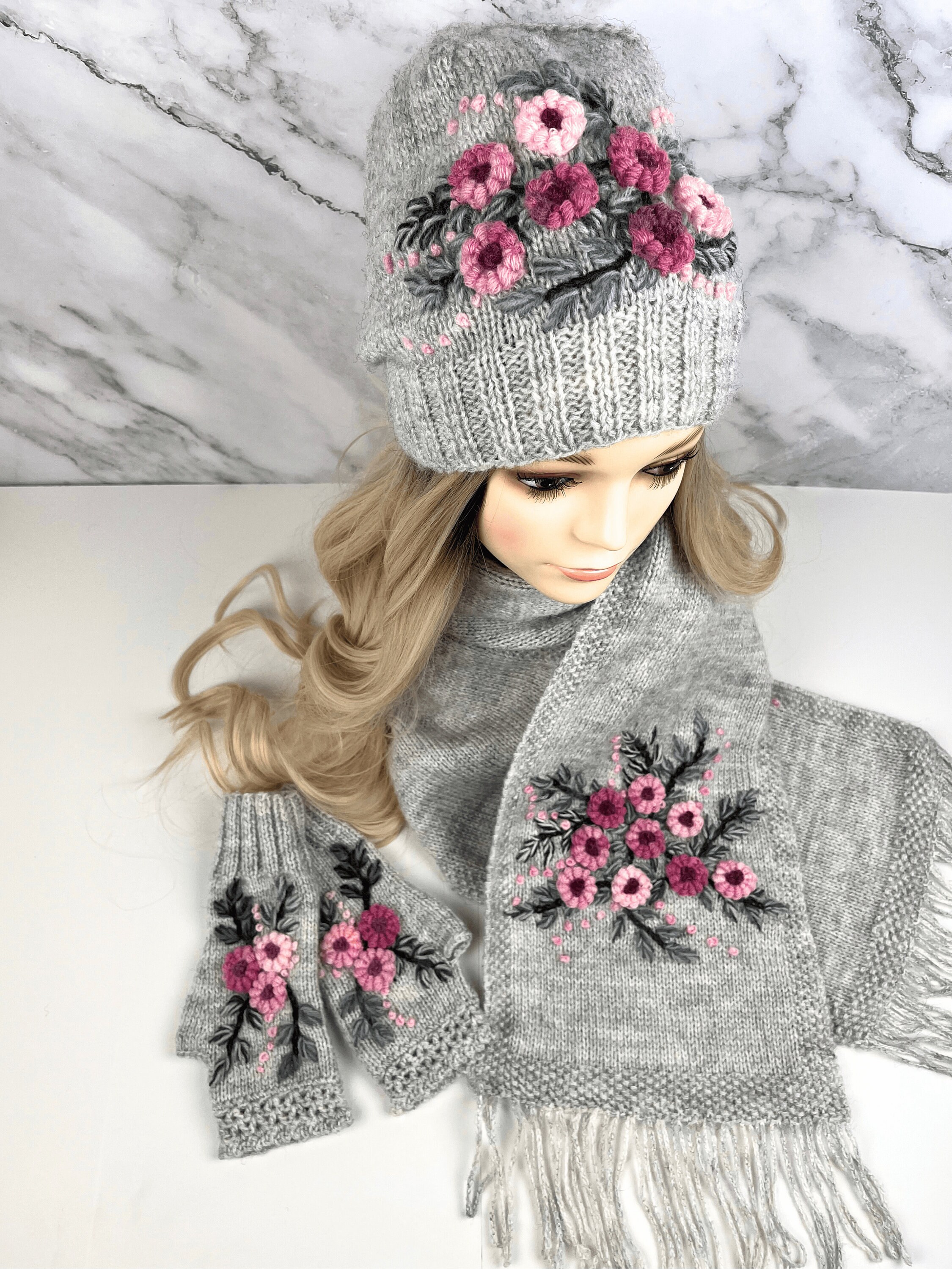 Personality Thickened  Hat+Scarf +Gloves Set main image 1