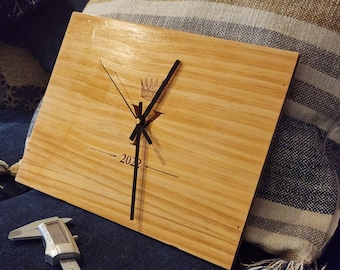 Wine Panel Wall Clock "Château d'Yquem" Winery Rustic Reclaimed Wood Lid Bordeaux Region Unique One of a Kind