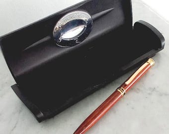PIERRE CARDIN Kugelschreiber Modell ANTICA mit Lauf in Holzoptik. Original in Geschenkschachtel