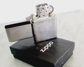 ZIPPO Lighter VINTAGE LOOK Model B 2020 in brushed chrome Original In it's gift box with paper Tobacciana for cigarettes or cigars