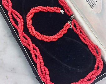 Parure set red coral paste beaded necklace & matching beaded bracelet torsade twist 3 strands In gift box Hand made in Italy. Original 1970s