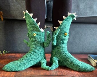Christmas gift, Funny Novelty Crocodile socks, Wacky animal knitting socks,  One Size Unisex Sock, special Gift for her him,