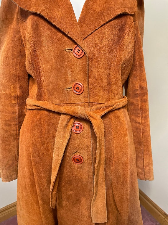 Fabulous 1970’s Vintage Burnt Orange Suede Belted… - image 9