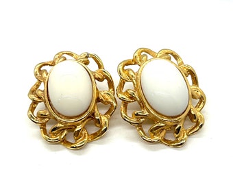 Vintage,White enamel cabochon clip on earrings, cabochon stone stud earrings, jewelry, 1980s, Gold Tone scroll