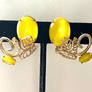 Vintage, Bright Yellow, Moon Glow Lucite, Gold Tone Leaf, Double Yellow stones, Clip on earrings