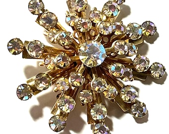 Vintage Starburst Snowflake flower layered Rivited Gold Tonen AB Aurora Borealis Stones 1960’s Brooch Pin