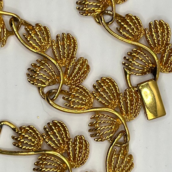 Napier vintage gold tone four leaf necklace - image 5