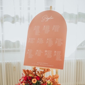 Plano de asientos para boda, Plano de asientos en arco, Decoración de boda, Letrero personalizado con plano de asientos