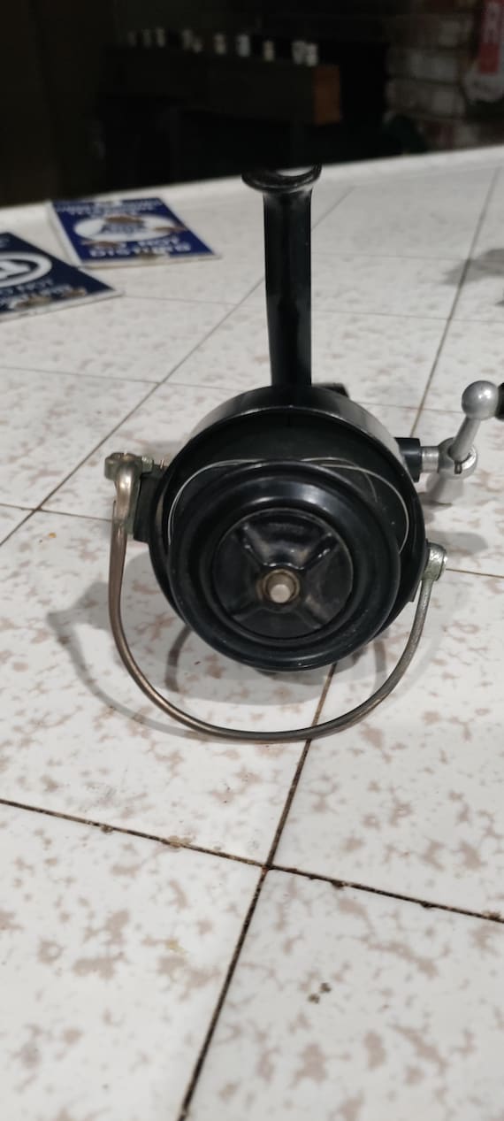 Moulinet de pêche Garcia Mitchell 300 vintage fabriqué en France
