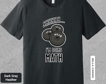 おもしろジムTシャツ - シーッ、数学やってます - ウェイトリフティングポンプカバー | 1003T