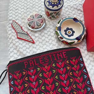 Roots of Palestine – Gift Box (Made In Palestine)