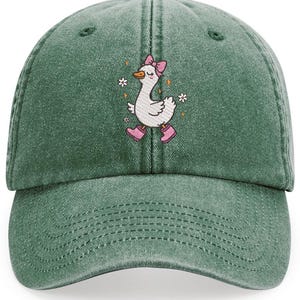 かわいい女の子のグースデザイン機械刺繍ヴィンテージスタイルキャップ。豊富なカラーバリエーション - 送料無料