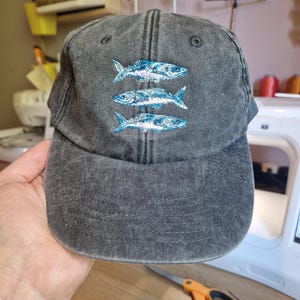 Gorra vintage bordada con sardina - Algodón lavado imagen 4