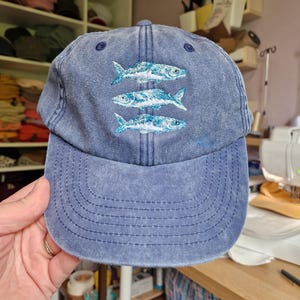 Gorra vintage bordada con sardina - Algodón lavado imagen 5