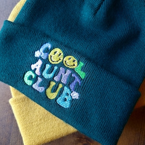 素敵でクールなアンティクラブ刺繍ビーニー - 帽子 送料無料 多色 ギフト 刺繍 プレゼント 誕生日 かわいい おばさん おばさん レトロ