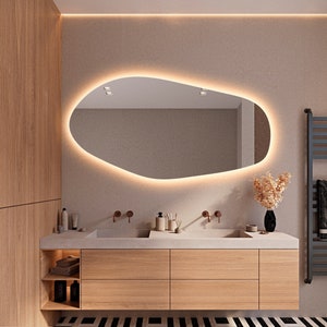 Miroir de salle de bain avec éclairage LED, Miroir de chambre à coucher asymétrique avec éclairage LED, Miroir décoratif lumineux, Grand miroir mural de forme irrégulière image 1