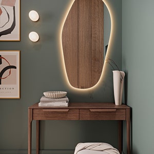LED-beleuchteter Badezimmerspiegel, asymmetrischer Schlafzimmerspiegel mit LED-Leuchten, dekorativer beleuchteter Spiegel, unregelmäßig geformter großer Wandspiegel Bild 5