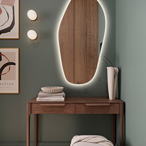 Miroir de salle de bain avec éclairage LED, Miroir de chambre à coucher asymétrique avec éclairage LED, Miroir décoratif lumineux, Grand miroir mural de forme irrégulière image 4