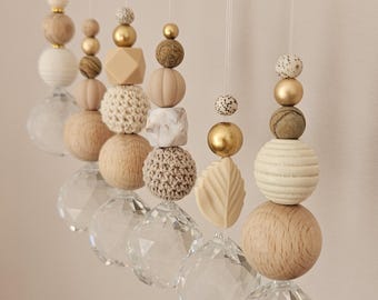 Schwebender Sonnenfänger Skandi Beige/Weiß/Gold * Suncatcher * Geschenkidee * Sonnenkristall * Deko Frühling * Wanddeko * Fensterdeko *Danke