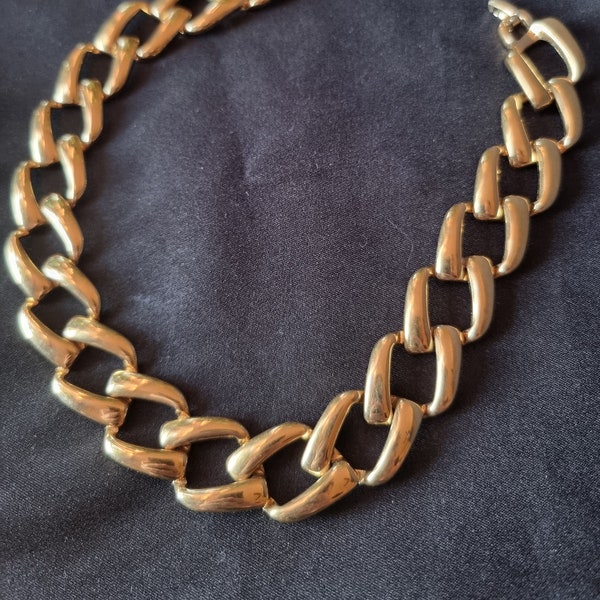 NAPIER 1990's Vintage Gold Tone Choker Necklace