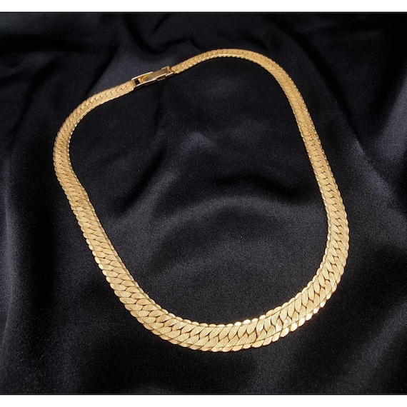 Vintage 1980's-1990's Herringbone Chain Necklace Gold-tone Clasp