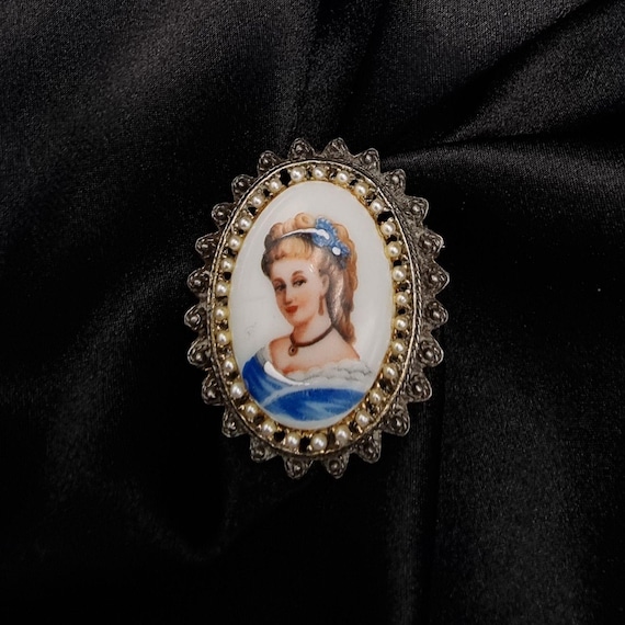 Vintage Limoges Made in France Signed Hand-Painted Porcelain Brooch Pendant