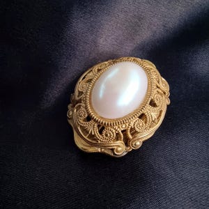 Vintage MIRIAM HASKELL 1950s Signed Faux Pearl Brooch Pin