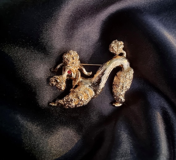 Rodolphe Menudier Paris ビーズ刺繍 ミュール✨ Vintage MONET 1970s Signed Poodle Dog Gold Red Eyes Animal Brooch