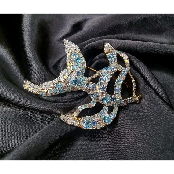 Rare Find Vintage SWAROVSKI Signed Crystal Clear Blue Fish Brooch