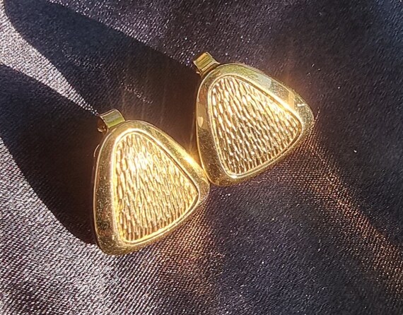 Vintage Crown TRIFARI Earrings Clip Gold Tone Tri… - image 2
