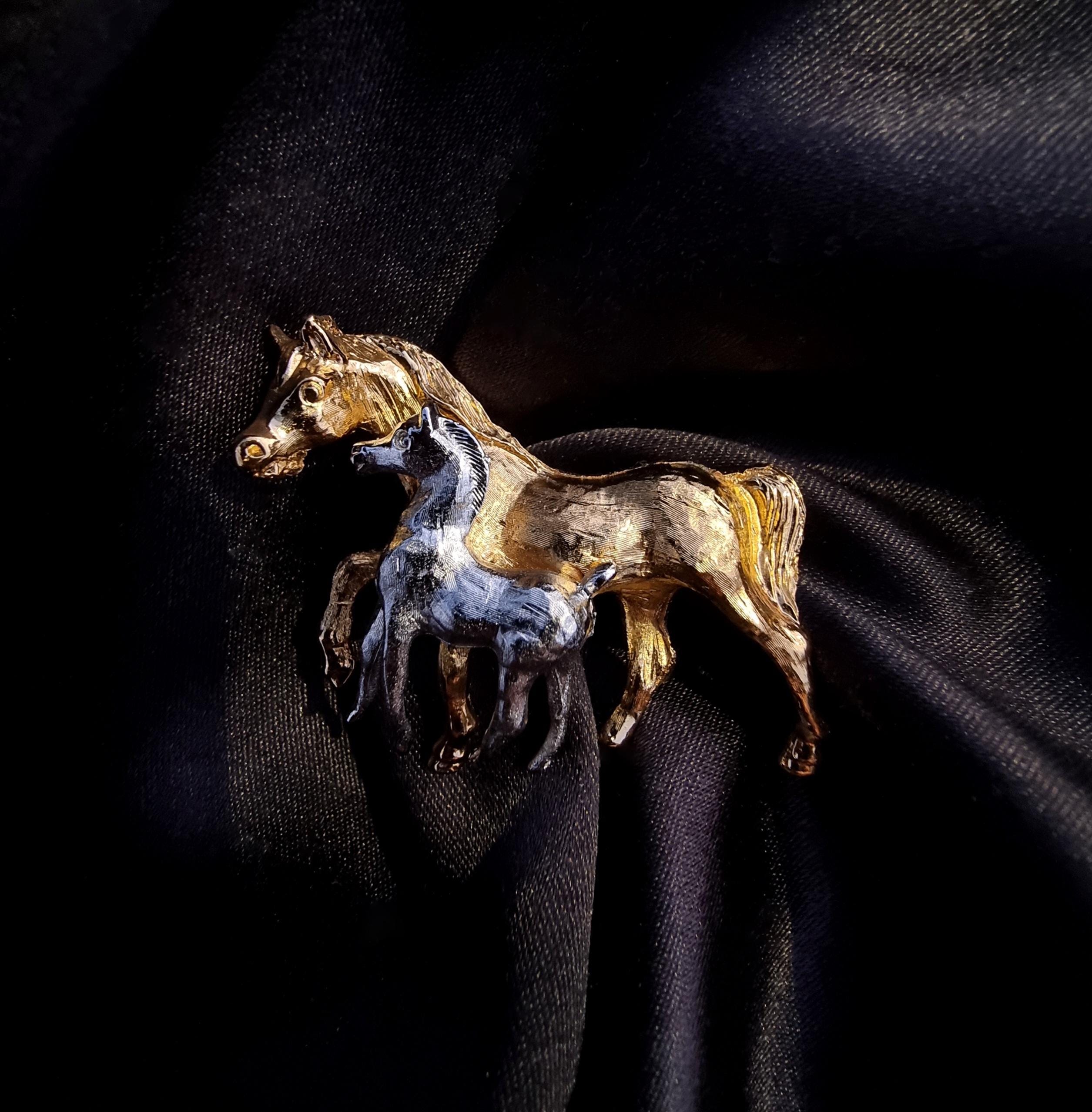 Broche Cheval En Or 18 Carats - Bijou Vintage Et élégant