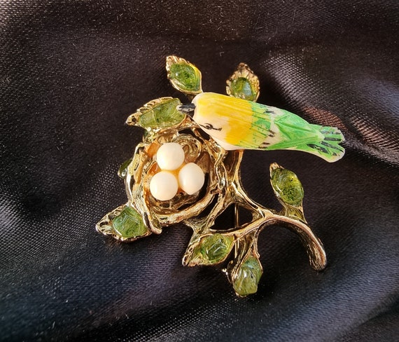 Vintage SWOBODA 1960s Bird and Eggs Nest Pearl Ye… - image 1