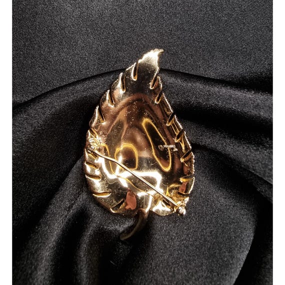Broche Dorée Motif 3 Feuilles - Occasion En Très Bon état