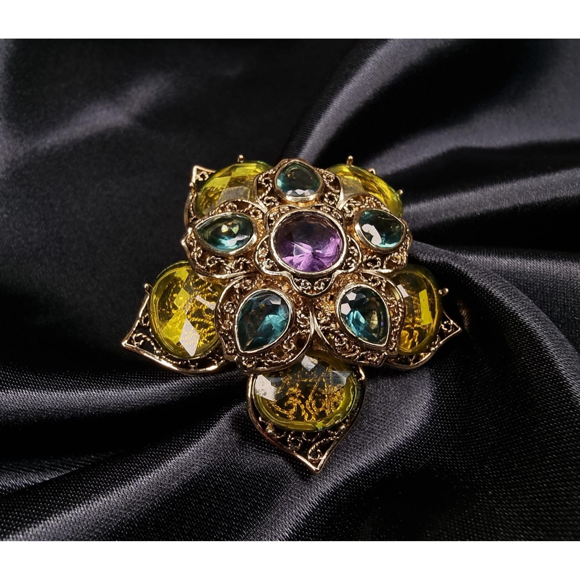 875】海外 ヴィンテージ ブローチ ゴールドカラー マルチカラー ライン